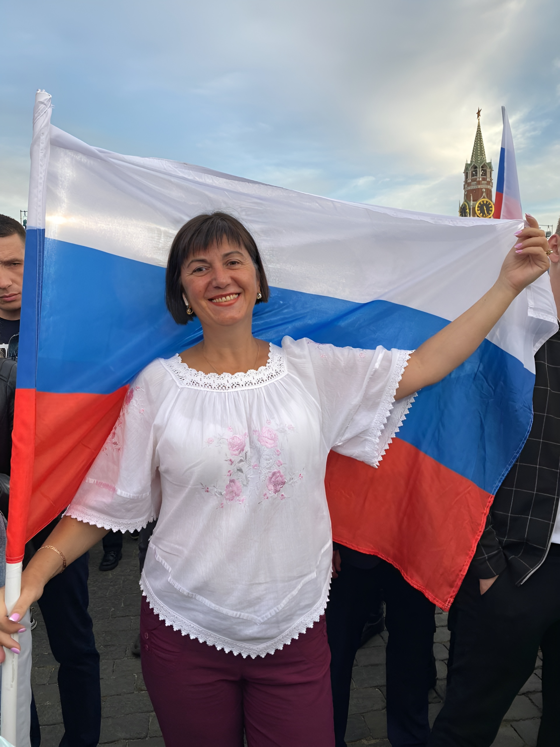 29 сентября 2023 на Красной площади прошел патриотический концерт «Одна страна, одна семья, одна Россия!».
